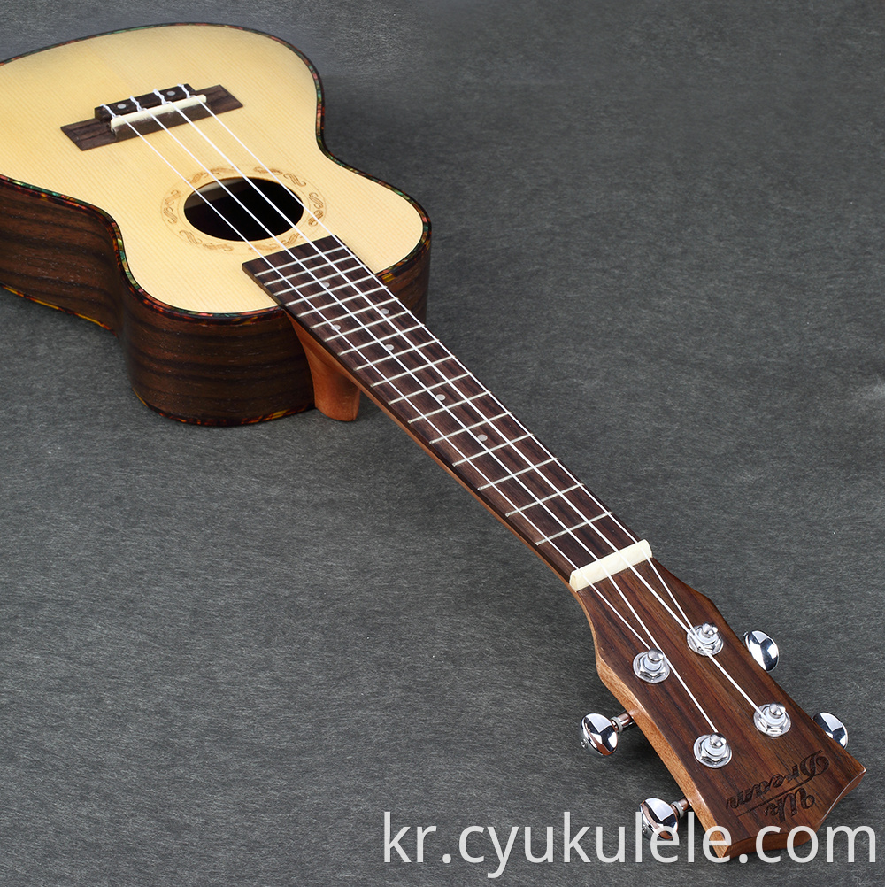 ukulele32